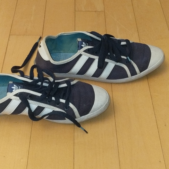 Adidas sleek series size 8.5 sneaker navy blue - Picture 6 of 6